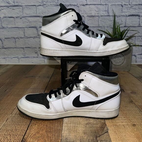 Size 16 - Air Jordan 1 Mid Alternate Think 16
Pre owned condition - Picture 3 of 10